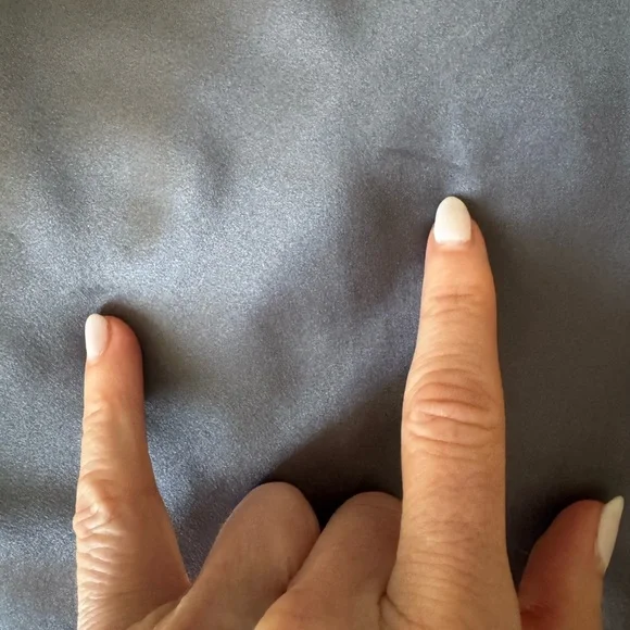 Sablyn Gloria dark silvery grey silk tank top. - Picture 7 of 8